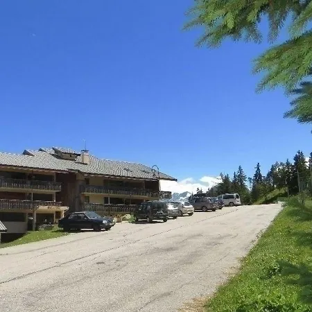 Bois Gentil A 11 Apartment *